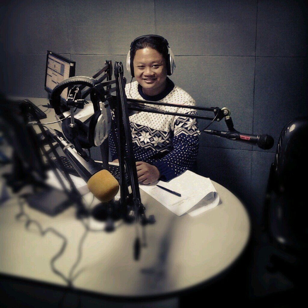 | founder OMAH SINAU | 
Ka.Biro | yekapodcast (anchor)
Suka Kuliner - Traveling | yuniarelshinta910@gmail.com |