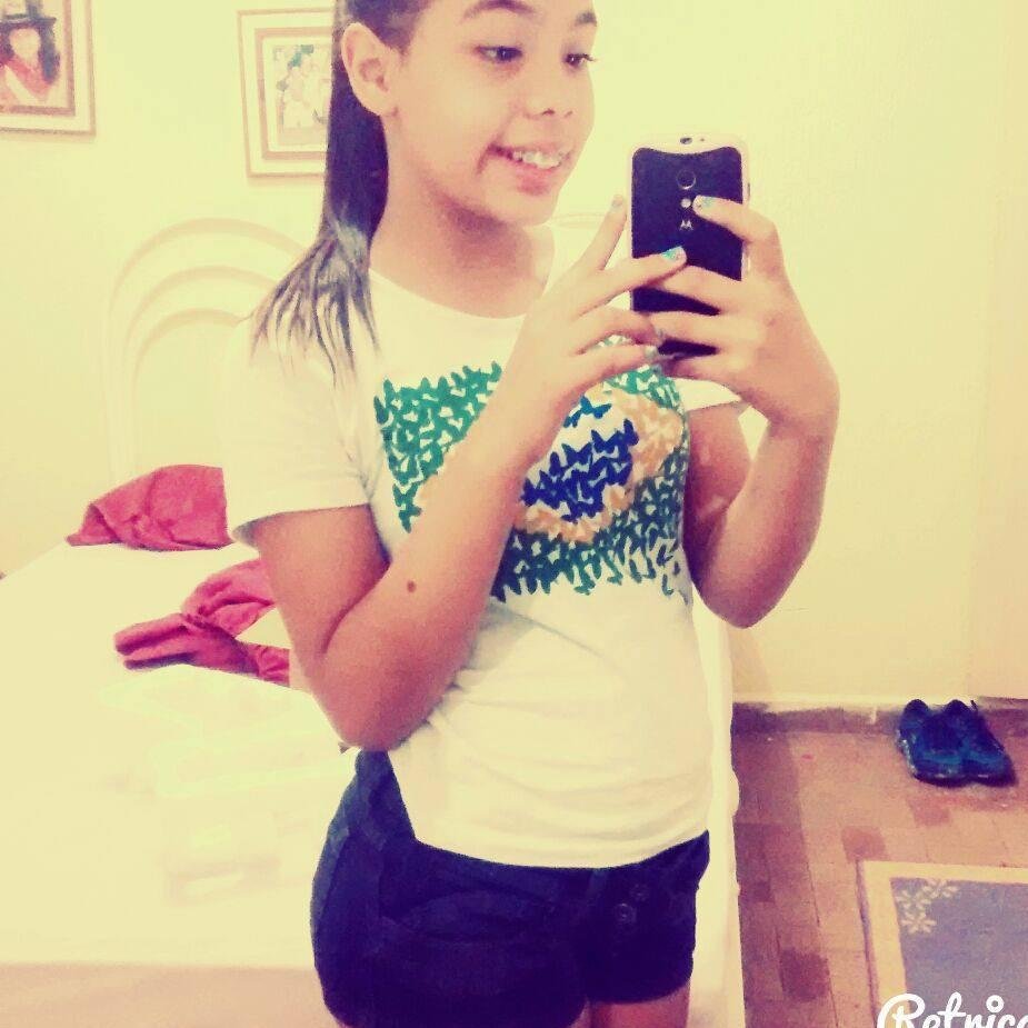 Vamoos viveer a vidaah enquaanto duraah ;)
@E.E Yolanda Conte