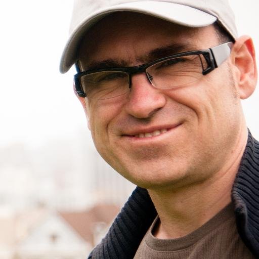 Directeur artistique/ Motion Designer / Artisan digital