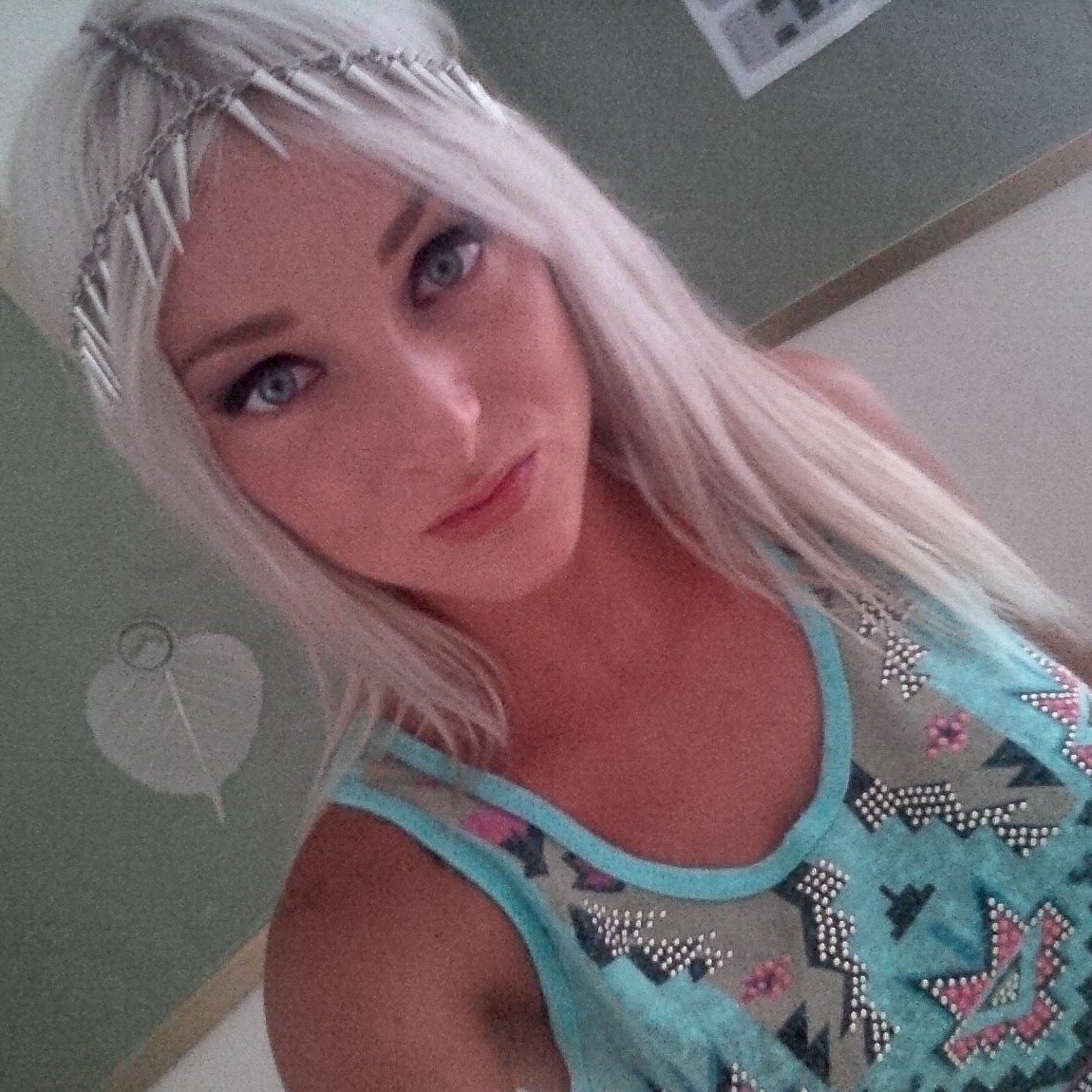 deniieessss's profile picture. Insta: denisedw91

be weird, stay crazy, don't give a F