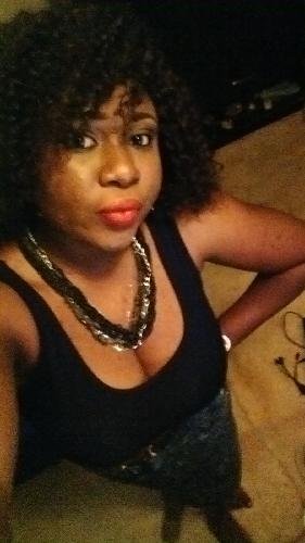 Make up Artist,hair stylist and CEO sapphire extreme makeover. Email Addy:sapphirexm@gmail.com