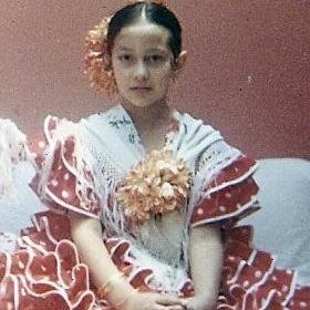 Maestra en ciencias ocultas y corazones rotos...
