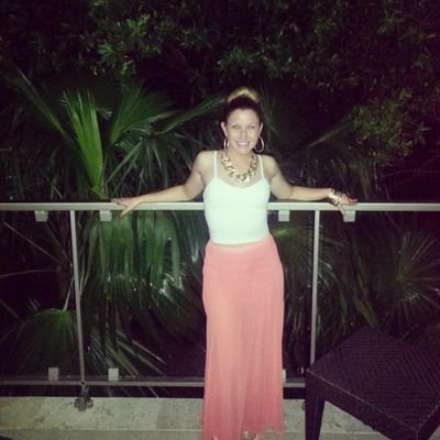 jenna_xoo's profile picture. you aren't wealthy until you have something that money can't buy*