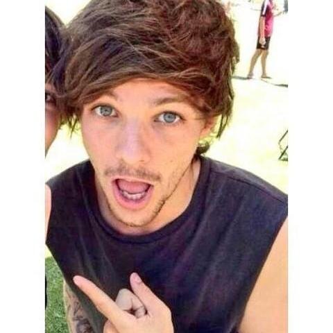 Hii sweetie, this is a free follow. Plase follow @doncastersking and ask for follow back there xx