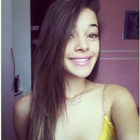 As vezes a felicidade demora a chegar, aí é que a gente não pode deixar de sonhar ♫  faace http://t.co/3v7OWLwj0q