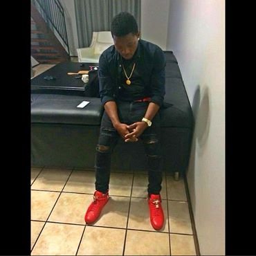 Hey i'm me. I treat everyone the way ild treat anyone…but you know…some people are kinda special but u might not undastand sha coz its kinda difficult
