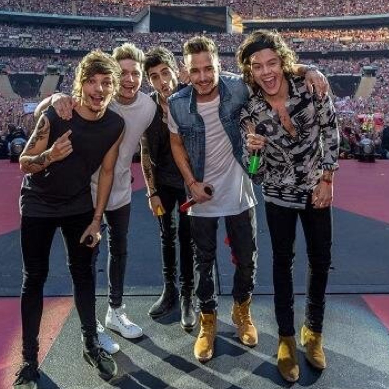 0neDlrectlno's profile picture. Harry Styles, Zayn Malik, Liam Payne, Niall Horan and Louis Tomlinson :) Download the new album *Midnight Memories*: http://t.co/Lh8tJE3fJn…