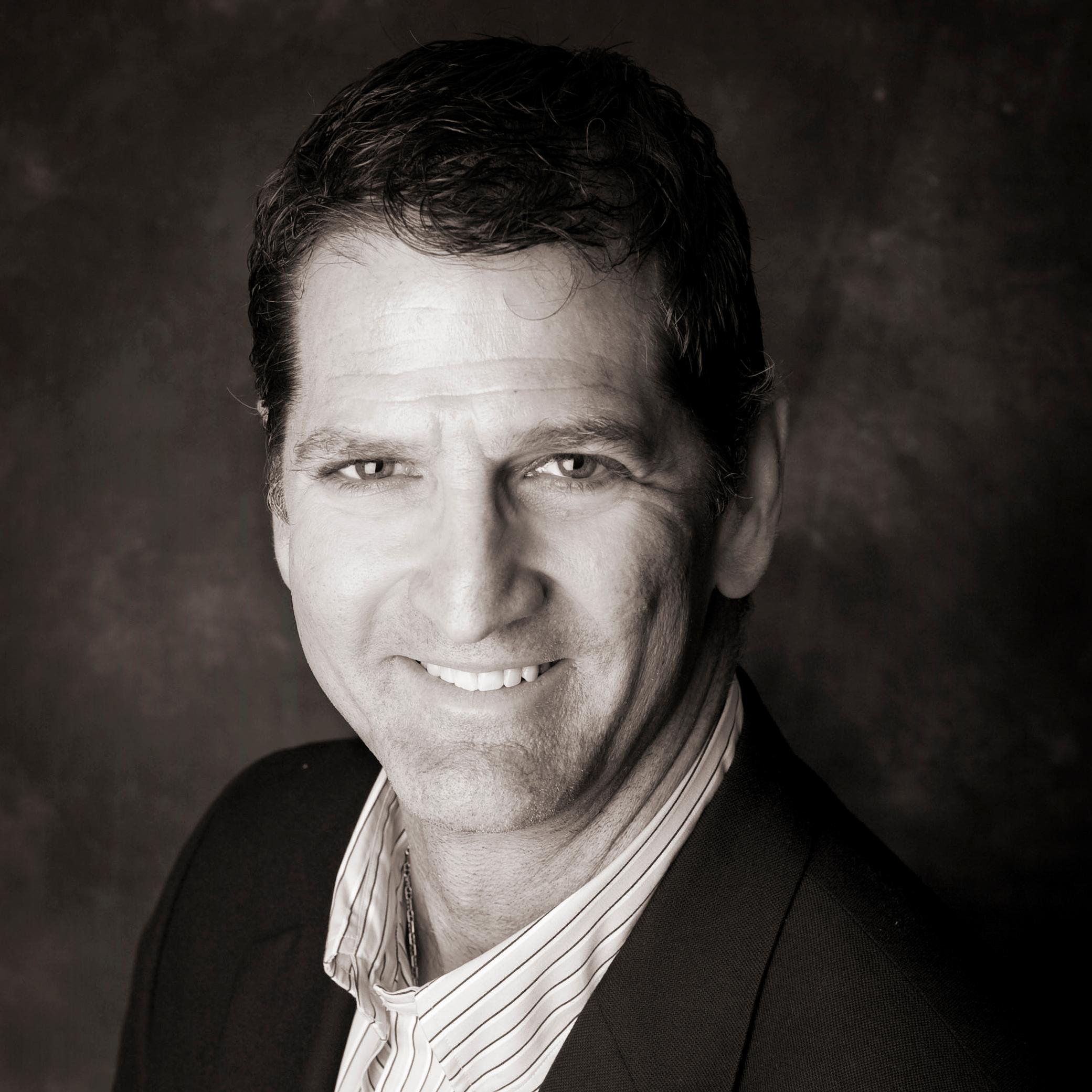 A Miami-based technology aficionado eager to promote nonprofit and other worthy causes.