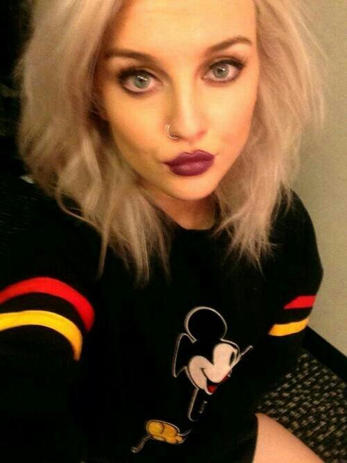 hey mixers this is my official Twitter my old account is @perrie_malik_1