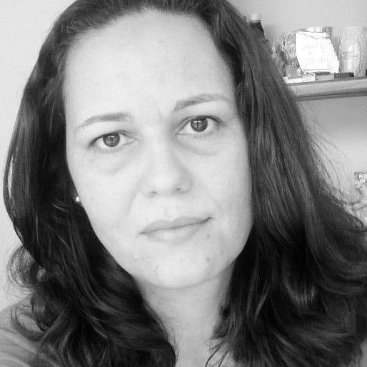 Pedagoga, mãe, mulher e apaixonada por natureza e pessoas...um ser humano em busca de melhorias pessoal e intelectual