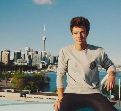 STRICT FOLLOWER OF CAMERON DALLAS