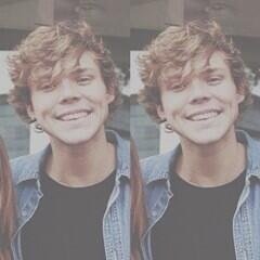 This is just a free follow follow my actual account @dreamingofhemmo fb and if i dont just ask RT https://t.co/dKwKV7QcEd