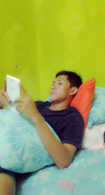 Engga usah mau Jadi pacar gw kalo engga Mau Menerima kekurangan gw Bye:kopi_Hitam ☺.                     Cilegon_Banten