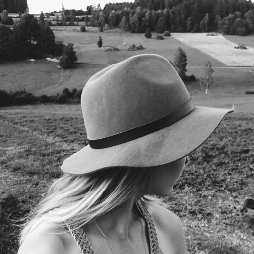 kateshint's profile picture. roots to grow - wings to fly