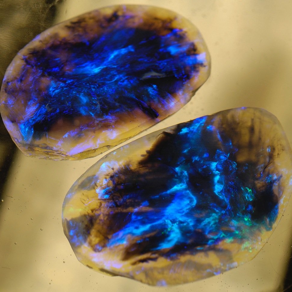 Tweets names & pictures of Rocks and minerals. For business, email: rocksandminerals11@gmail.com