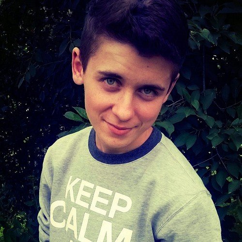 Hi I'm Sebastian  16 years