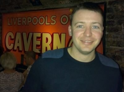 Everton, Golf and boxing fan. nil satis nisi optimum