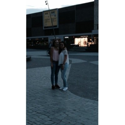 XLoes12's profile picture. whithout setbacks no victory ✨