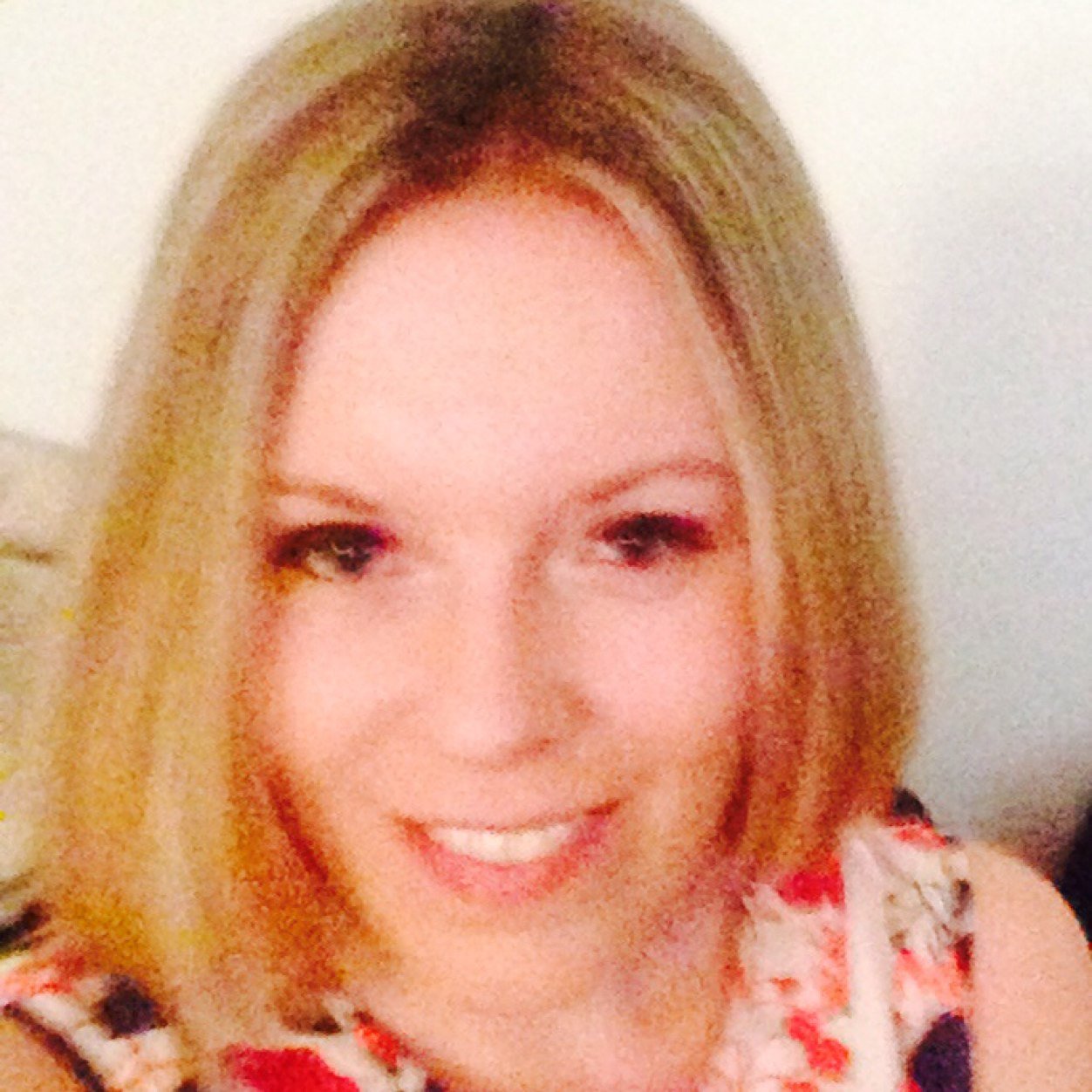 Yorkshire lass who loves gravy. Living in manchester. Stalked daily by #no1 twitter troll @bobjim007