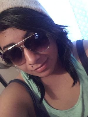 no ez que me guste levantarme tarde... ez que mii cama me ama :-P