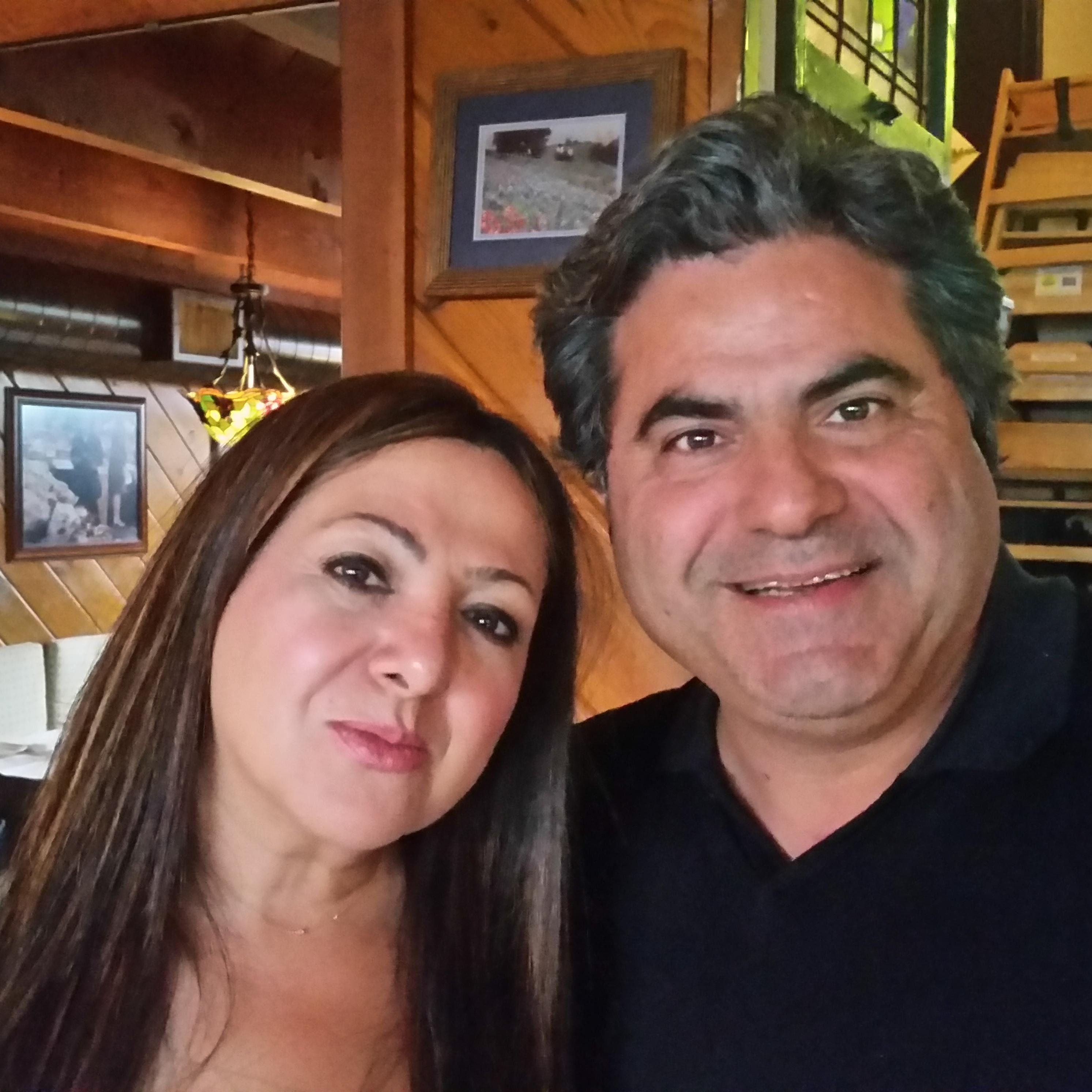Talayna's Italian Restaurant offers pizza, Italian cuisines, catering, banquet, dine in, carryout, delivery and online ordering. Call 314-469-6754.