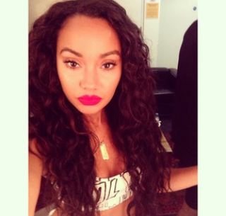 moi jalouse? PTDRRRR arrête de le regarder où je t'arrache tes yeux et je jongle avec.