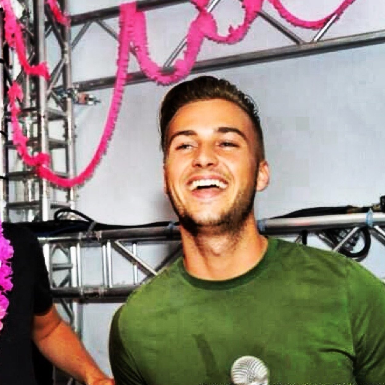 Dave Roelvink 13-03-1994 Model DJ TV Host #fortboyard #sterrenspringen #welkombijdekamaras #deovergave followed by dave since 5-5-14 en 1/7 davies
