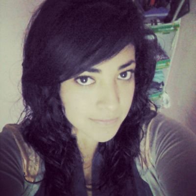 Una sonrisa fortalese el corazon por eso feliz feliz