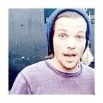 @1976ftstyles gave u this free follow so dont be a rude bitch n follow back thnks ily