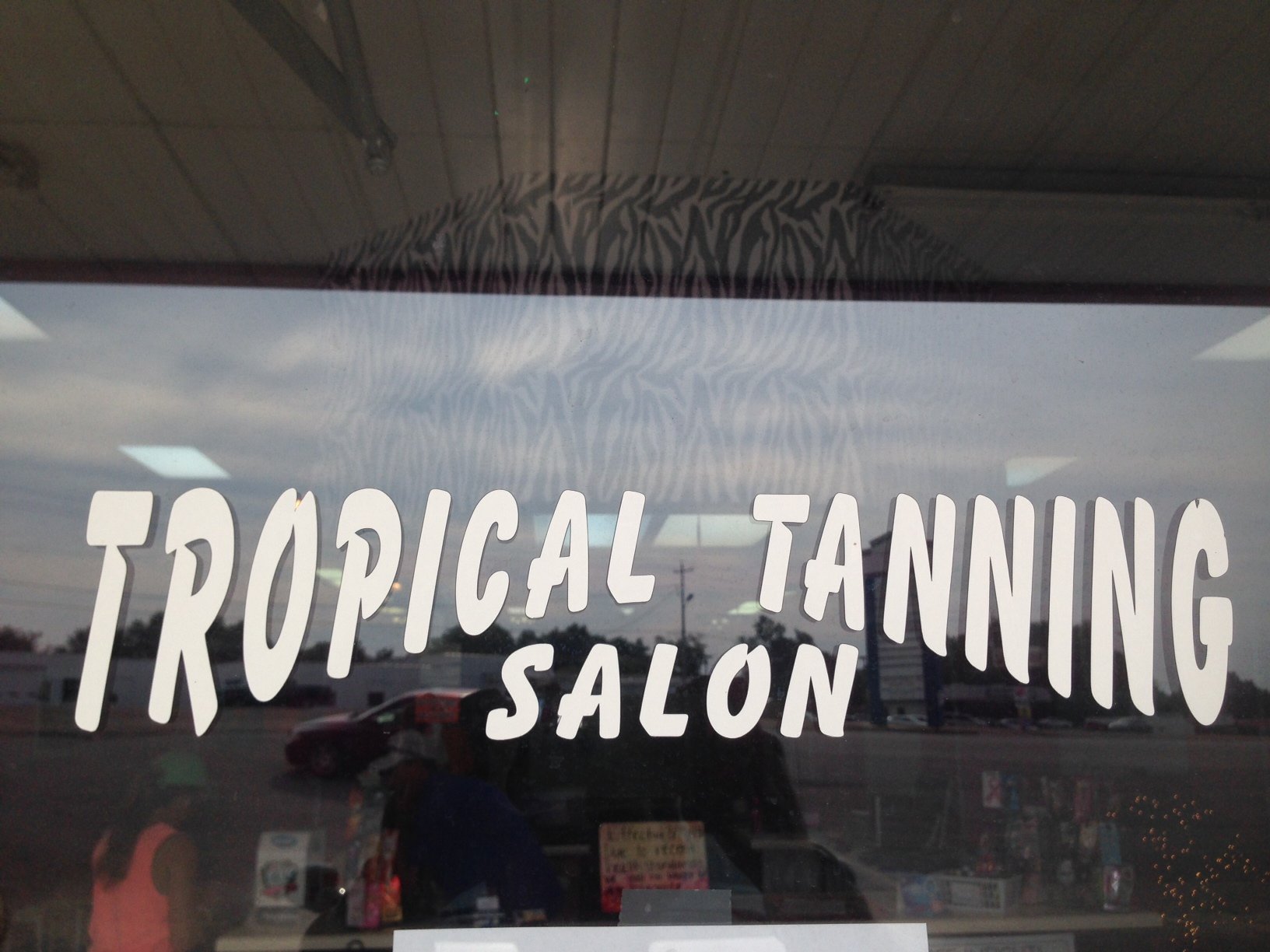 Tropical Tan in McKenzie, TN. Tan. Aqua Massage Spray tans an a complete line of sunless products . Family Owned and Operated.