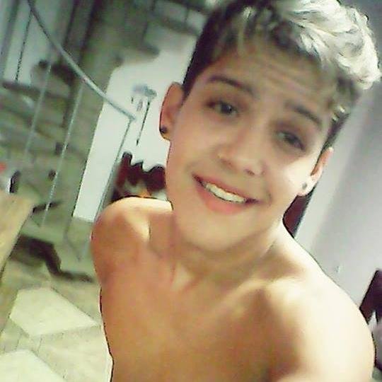 Segue::: Facebook: Anderson Souza ! 
 Não gosto que fantasmas, me sigam ::: https://t.co/klm70rMXEf