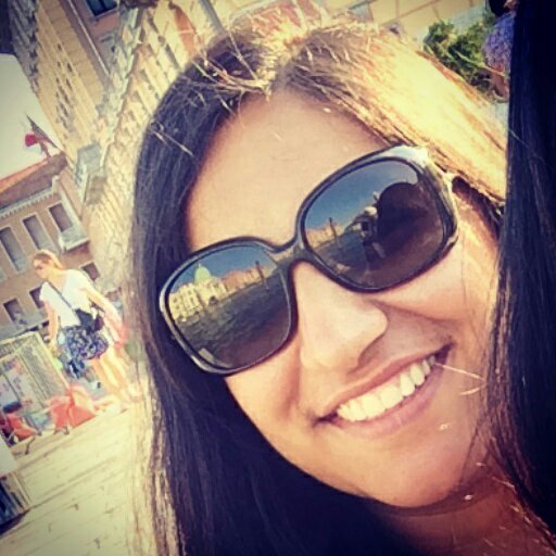 Dreamer. Shopaholic. Travel enthusiast. Foodie. Reader. Explorer.