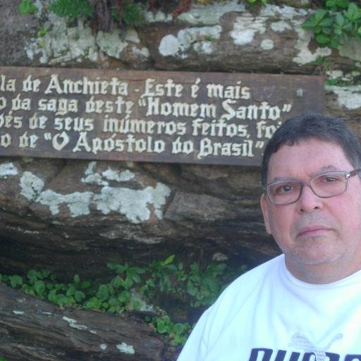 Arquiteto, compositor e poeta.