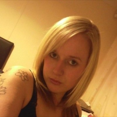 I'm 31. Ambitious,caring and funny. Love to hang out with friends when I'm not to busy with work. I'm an Adult Nurse, based in community!!