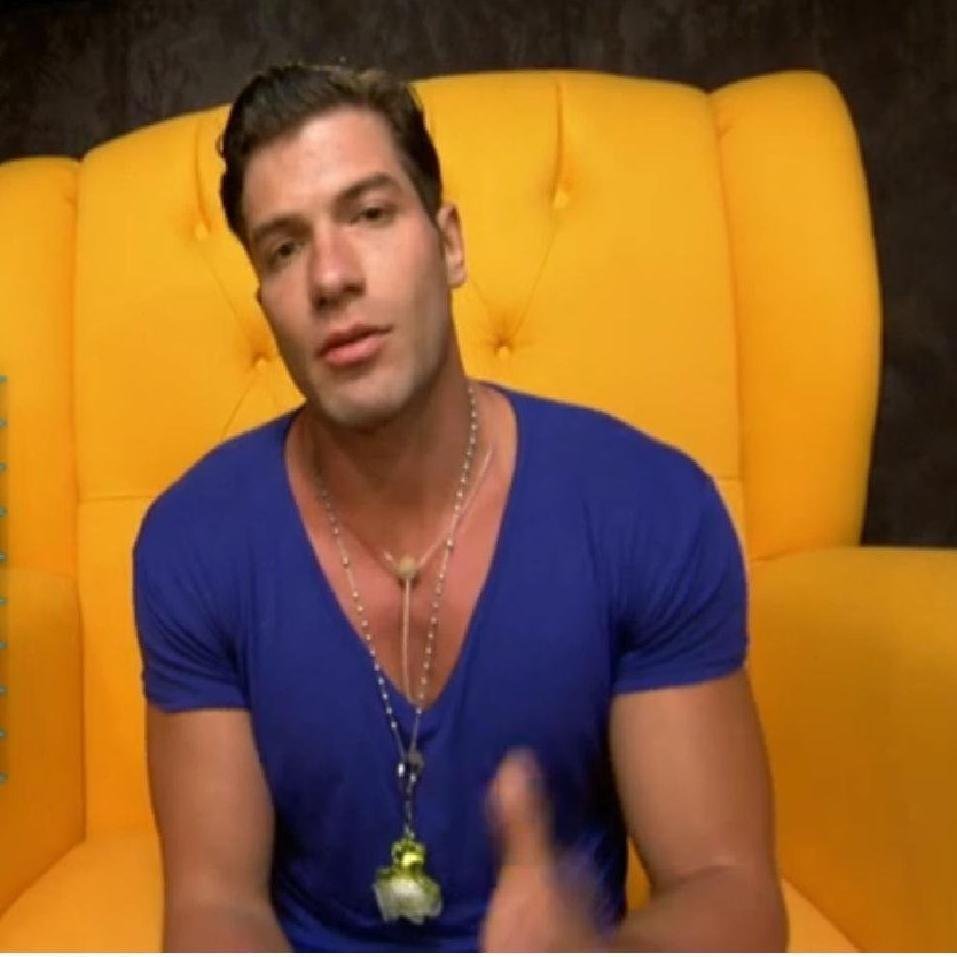 @RoniMOficial & @PortaLRoni http://t.co/MK2r8H5y2S http://t.co/d8W6EPLDhn