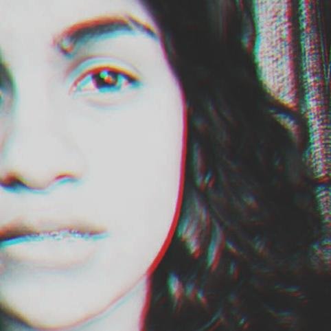 PoxaFah's profile picture. “Tudo parece ser tão fácil pra quem não tá sentindo.”
—	Katy Perry.