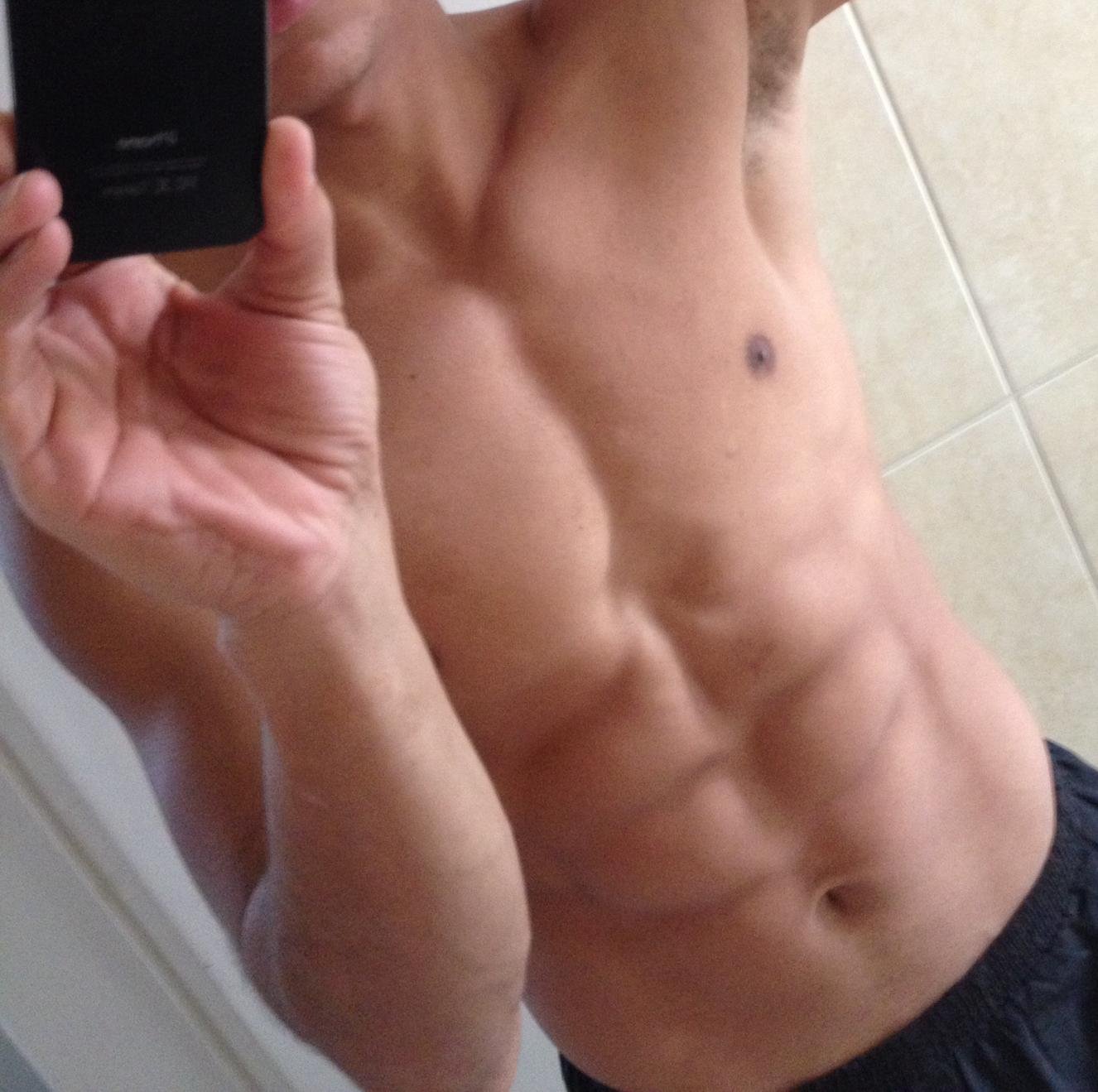 New Gay Adult Entertainer - Currently not exclusive - flex - contact: jamesgymcam4@icloud.com