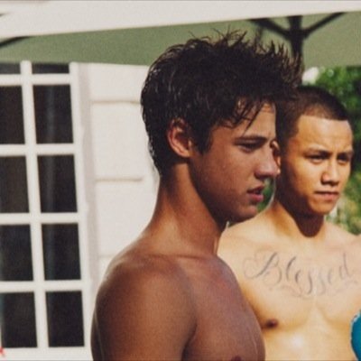 regalespinosa's profile picture. follow @regaldallas cause i gave you a free follow and turn on her notifications because she does dms to 4/12