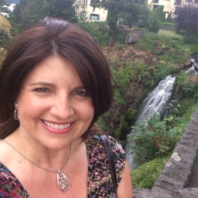 DeirdreTotten's profile picture. 