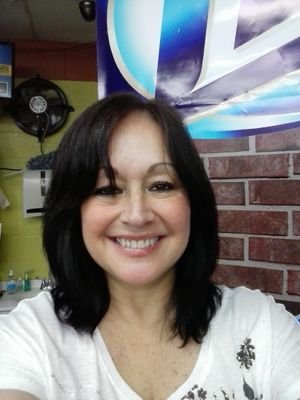 debseymore3's profile picture. 