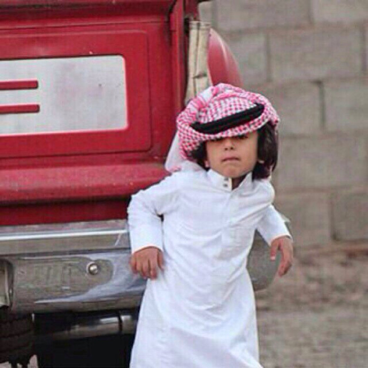 إصنع لنفسك يوم جميل ،،، لأن محد فاضي لك هالأيام«»

أفضل تغريداتي في مفضلتي
