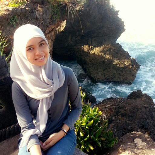 Malla ヅ | be your best self | Selalu senyum ☺