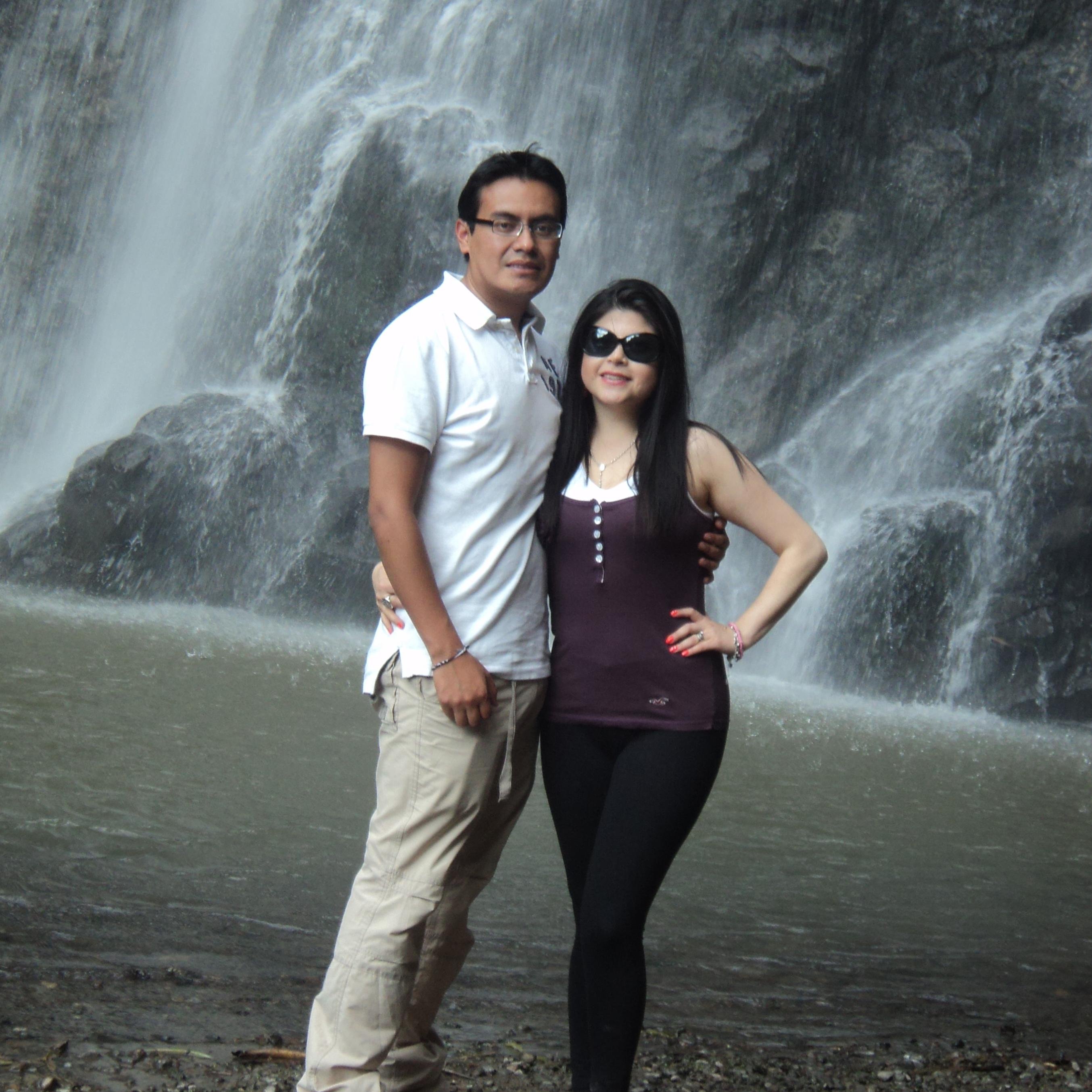 binjhonladen's profile picture. 