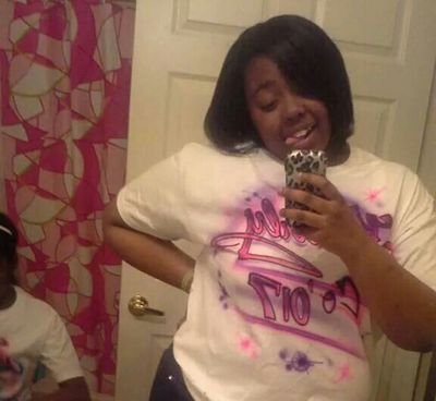 ☆#team single #team sexy ! 5'7 yup that's what's up ! ;-) the name is Kimberly ! but I go by kim ! ★