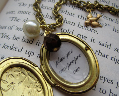 FallenHearts's profile picture. I like to make things. See my etsy shop for my Twilight jewelry!