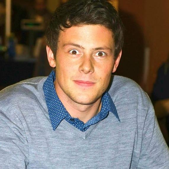 On 13/07/2013 I lost an idol, but today I know that I gained a guardian angel. And his name is Cory Monteith, I thank God for giving me this great gift.
