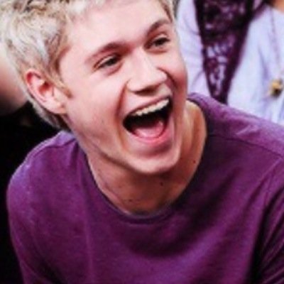 AYYY PLEASE FOLLOW @NOUISLAUGHS_ ILY