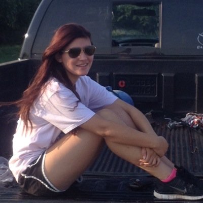 renavie101's profile picture. 