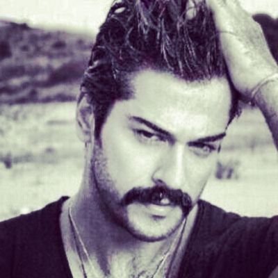 شاعرها                                                                                  GenteL