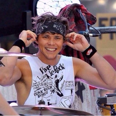 Hey!!! Please follow @JaneoCampbell because she gave you a free follow. Thank you!!! She will follow back just ask xx